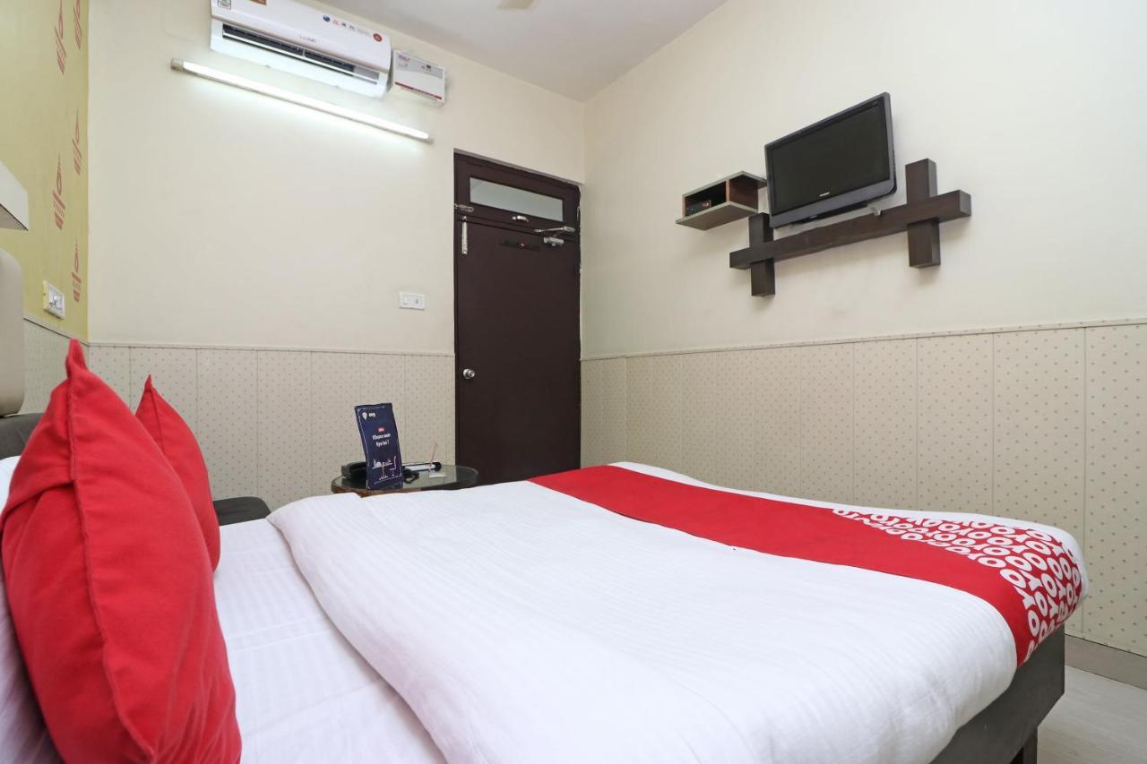 Oyo 2075 Hotel Kota Royal Dış mekan fotoğraf