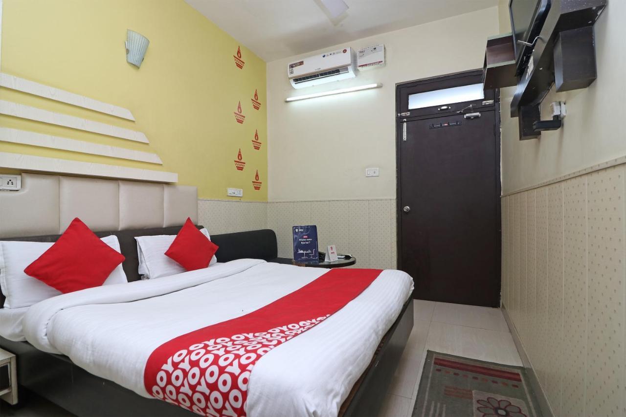 Oyo 2075 Hotel Kota Royal Dış mekan fotoğraf