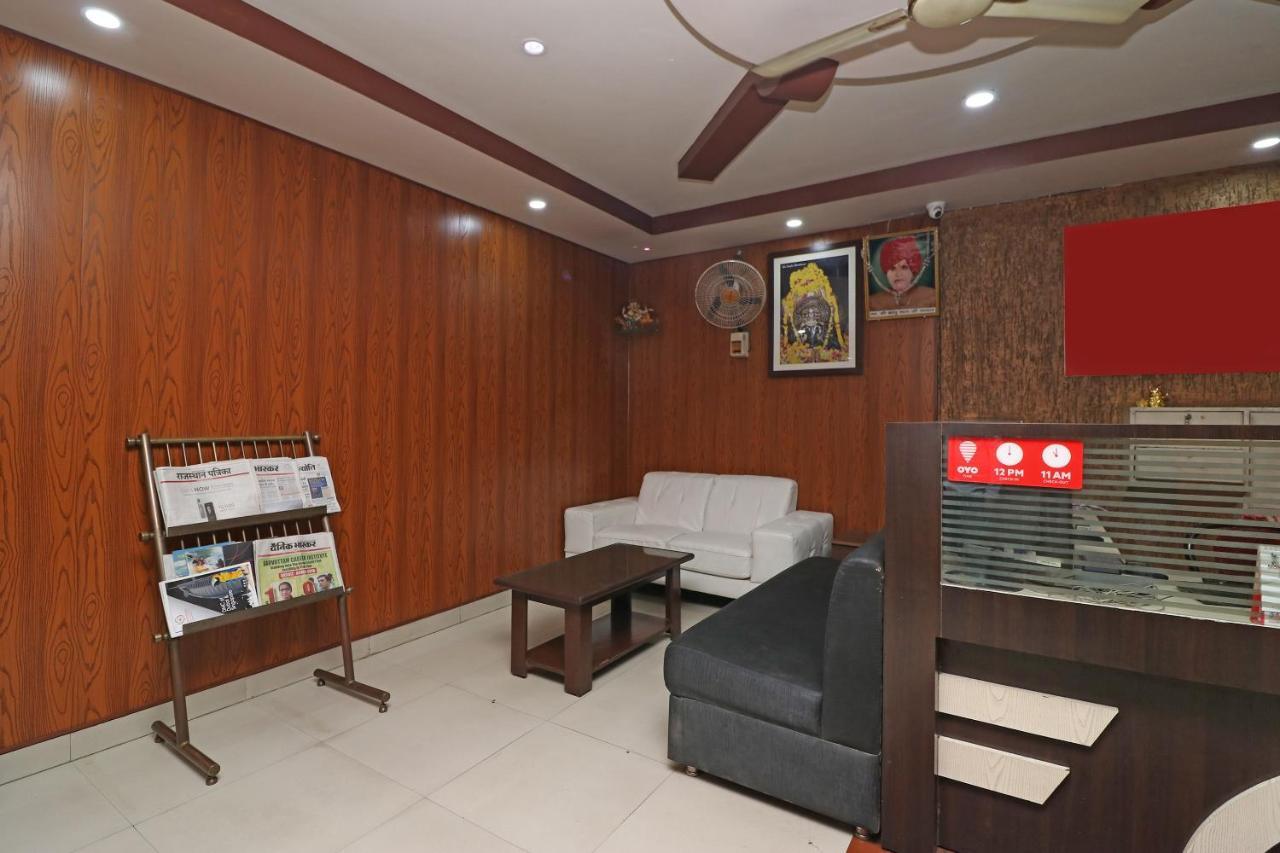 Oyo 2075 Hotel Kota Royal Dış mekan fotoğraf